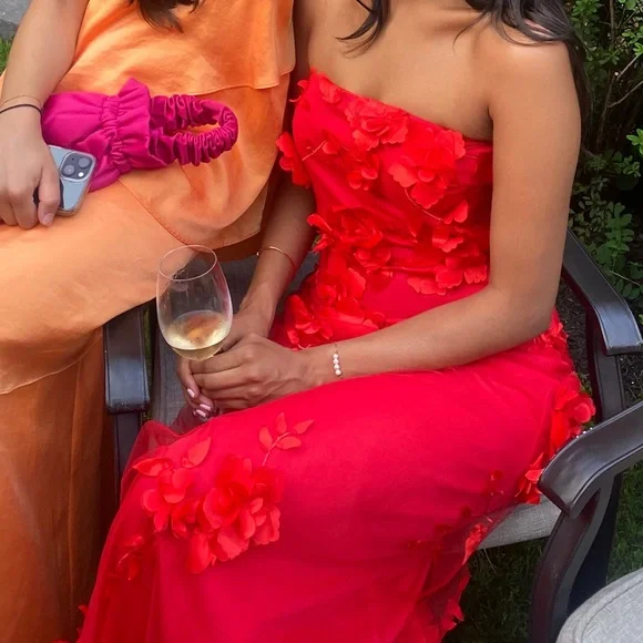 Lulu's Red Dress - Picture 3 of 3